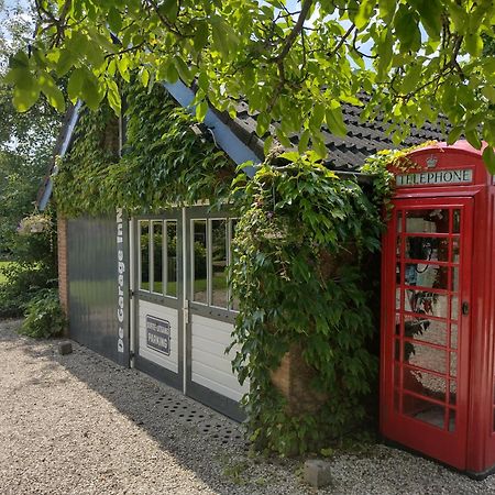 Hank Holiday Cottage De Garage Inn المظهر الخارجي الصورة