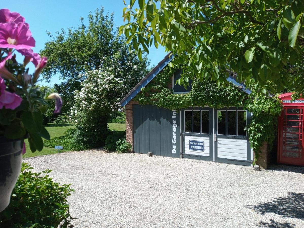 Hank Holiday Cottage De Garage Inn المظهر الخارجي الصورة
