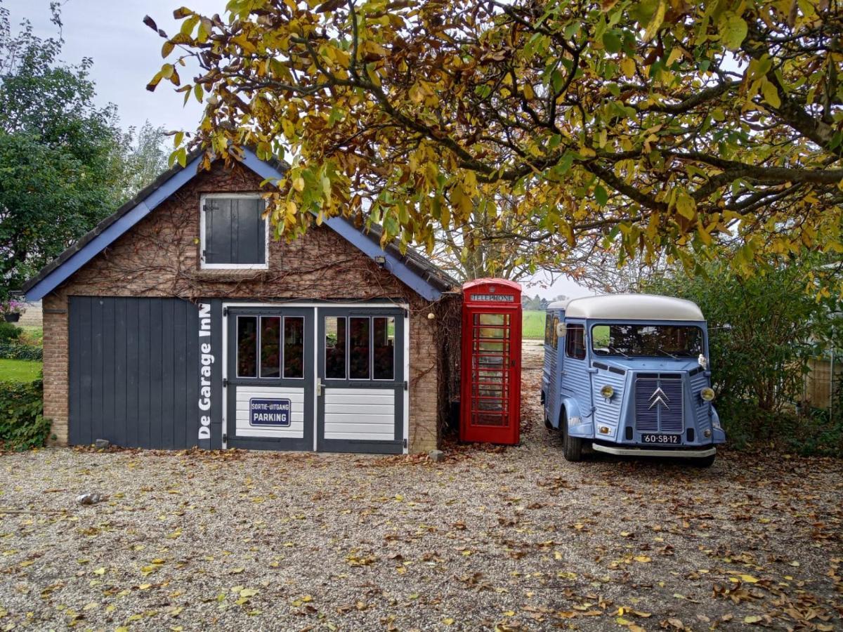 Hank Holiday Cottage De Garage Inn المظهر الخارجي الصورة