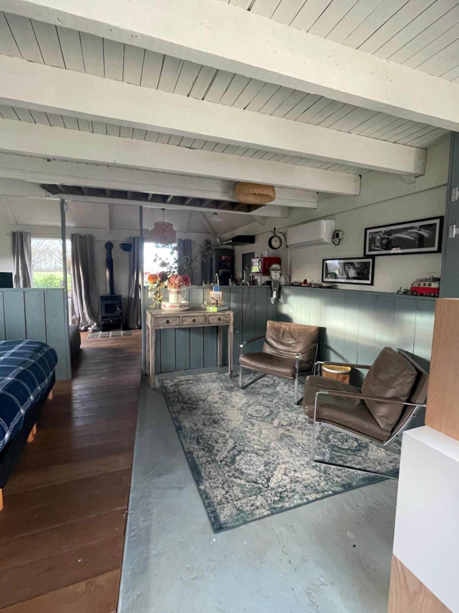 Hank Holiday Cottage De Garage Inn المظهر الخارجي الصورة