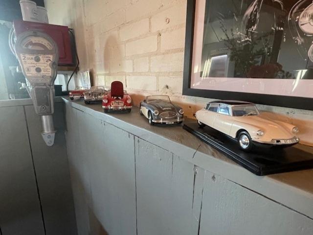Hank Holiday Cottage De Garage Inn المظهر الخارجي الصورة