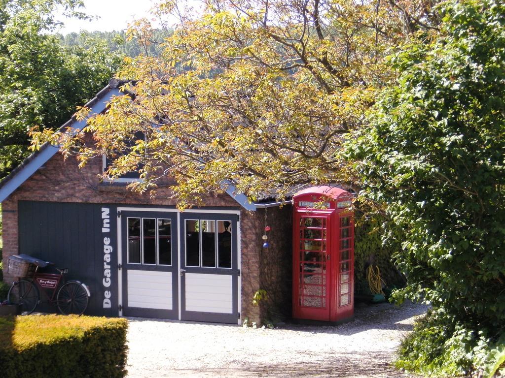 Hank Holiday Cottage De Garage Inn المظهر الخارجي الصورة